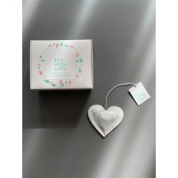 Стоковые фотографии по запросу Heart shaped tea bag label